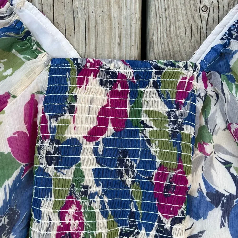 Express Women's Floral V-neck Ruched Puff Sleeve Smocked Back Top Size XS. NEW!